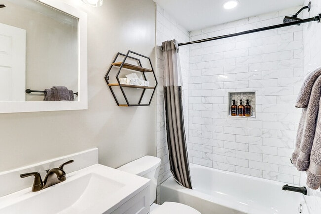 Building Photo - 5123 Boulder Dr