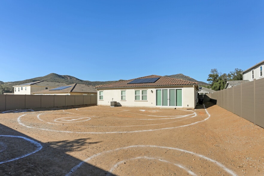 Building Photo - 3133 Smith Pl