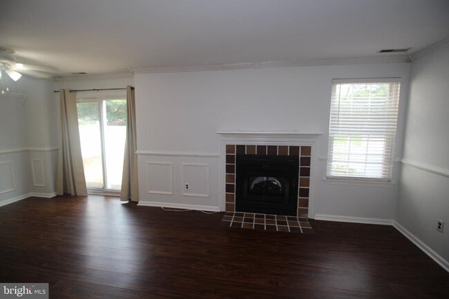 Building Photo - 681 Rose Hollow Dr