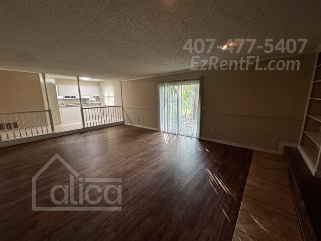 Building Photo - 2496 Bentridge Ct