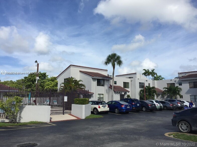 Building Photo - 830 NW 106th Ave