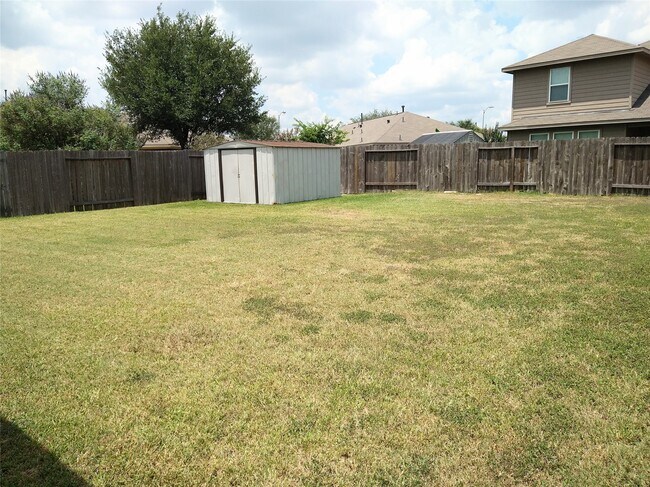 Building Photo - 2315 Thorn Berry Creek Ln