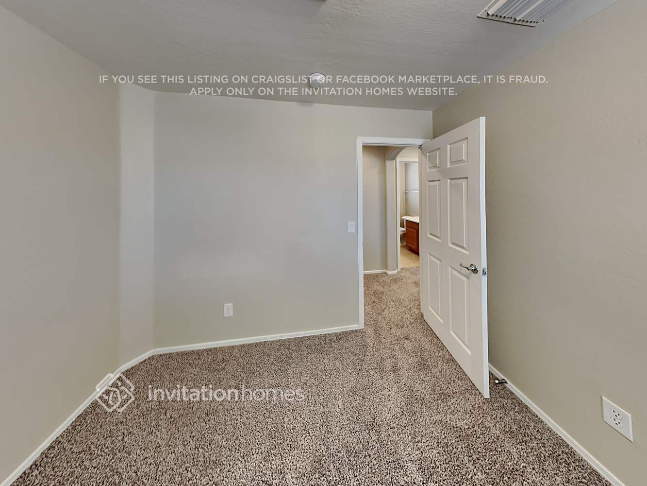 Building Photo - 4610 E Laurel Ct
