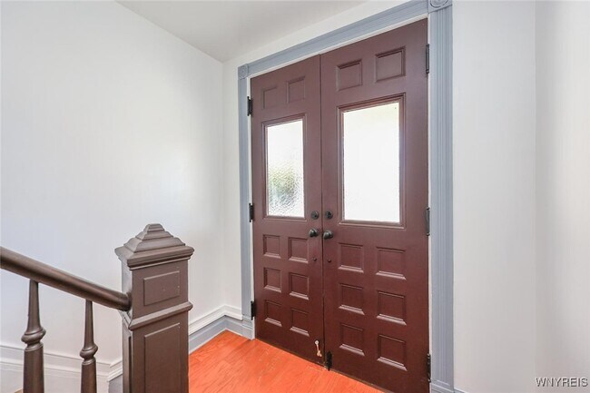 Building Photo - 30 Glenwood Ave