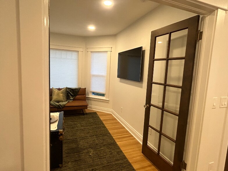 Building Photo - 1726 E 13th Ave