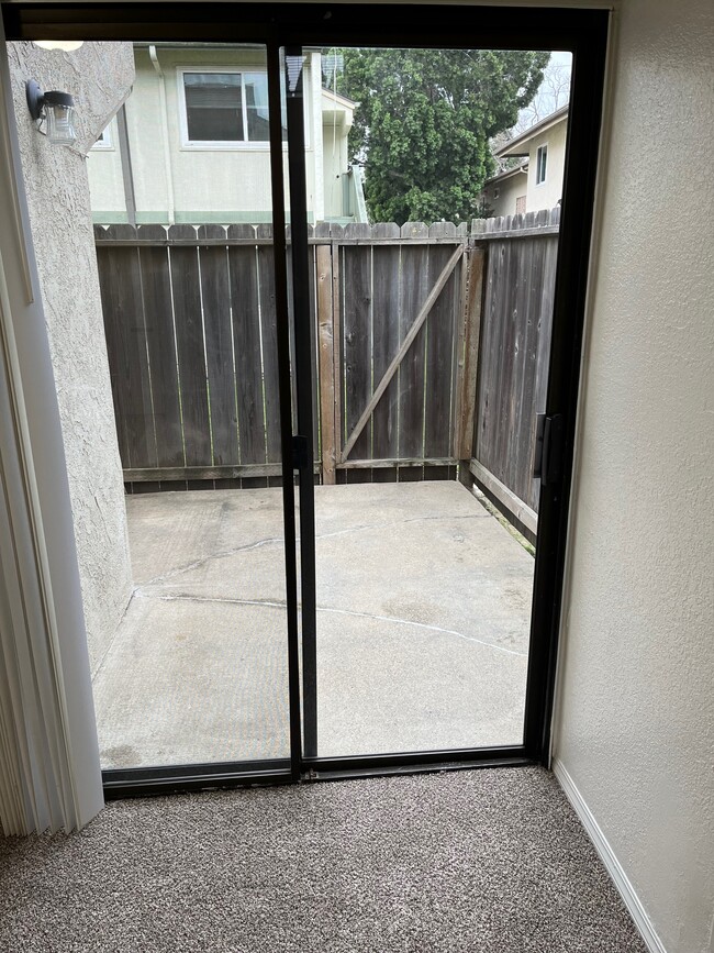 Building Photo - 3140 Alicita Ct
