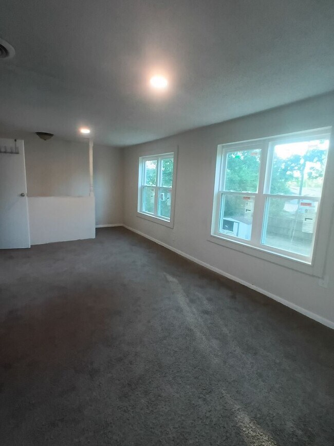 Building Photo - It's ready! New Remodel