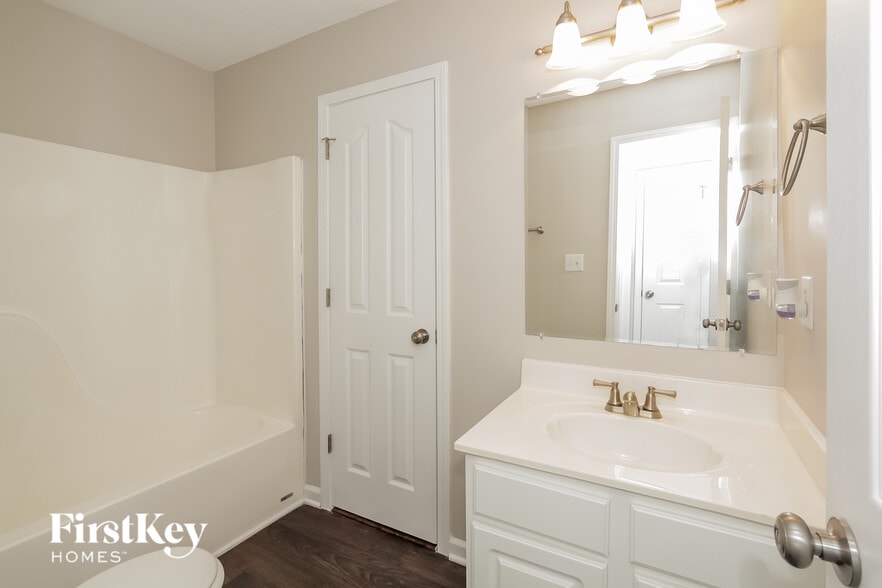 Building Photo - 6265 Goldenfield Dr