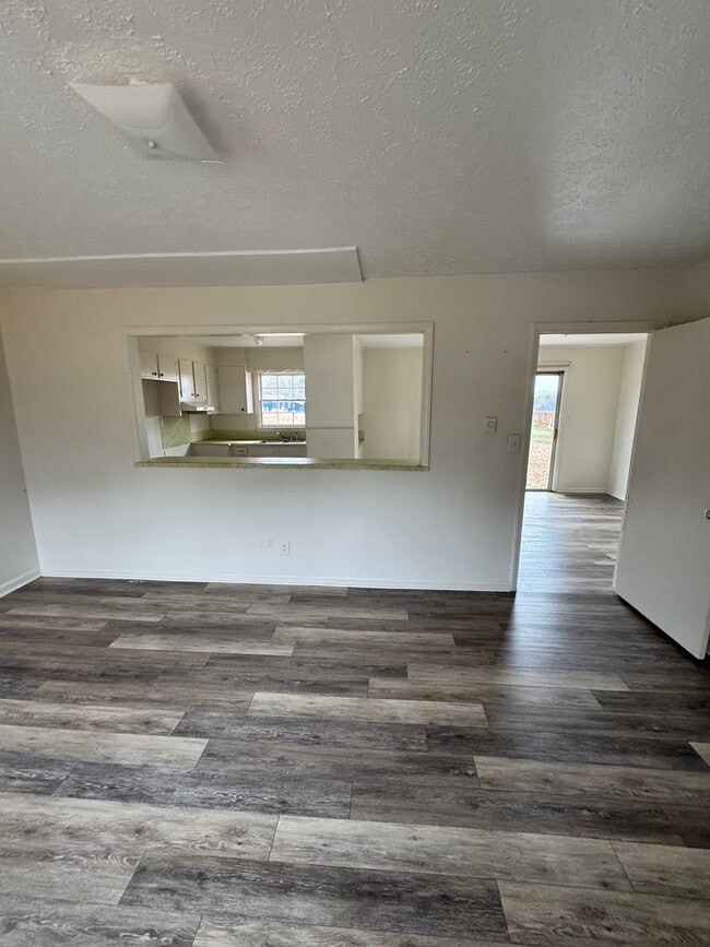 Building Photo - 3/1 in Boiling Springs, NC