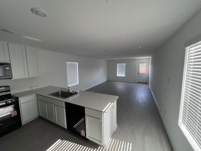 Building Photo - 12108 Morgan Dr