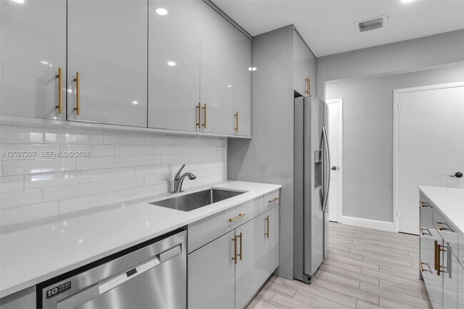 Building Photo - 3771 SW 99th Ave