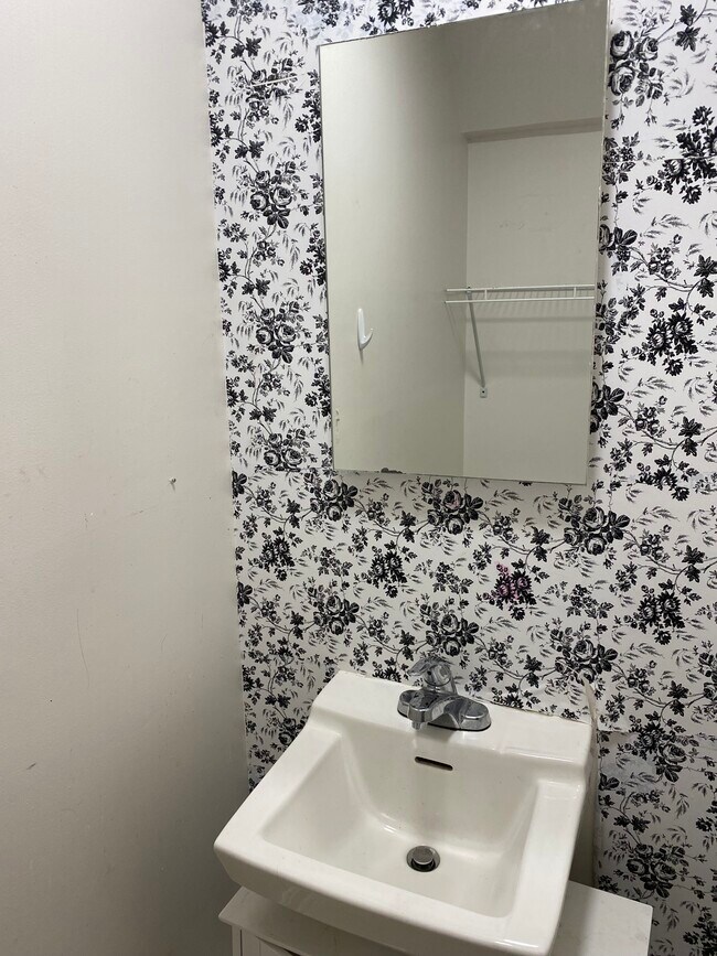 Building Photo - 10444 Malone Ct
