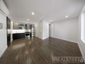 Building Photo - Luxury studio in Bushwick with Balcony & R...