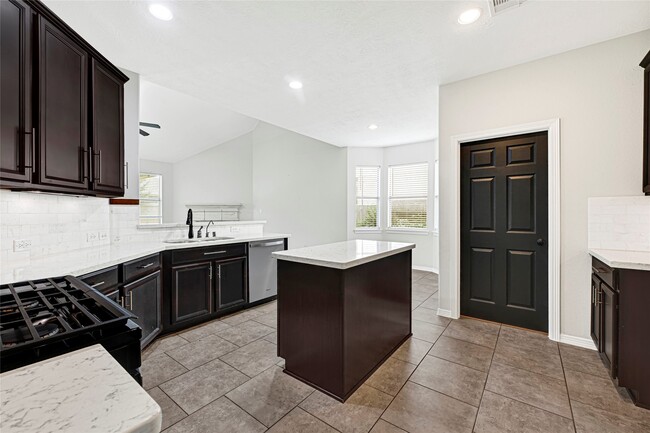 Building Photo - 2865 Milano Ln