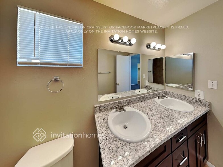 Building Photo - 2182 E Concorda Dr