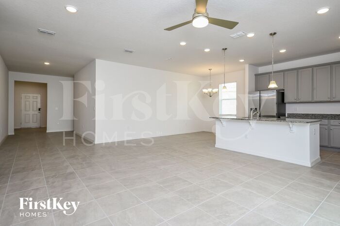 Building Photo - 1242 Ponca Rd