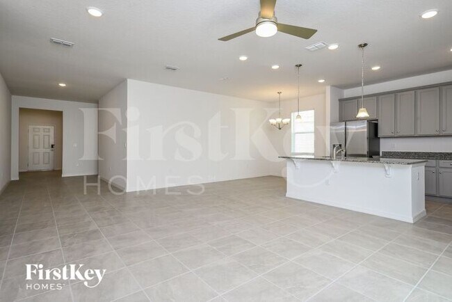 Building Photo - 1242 Ponca Rd