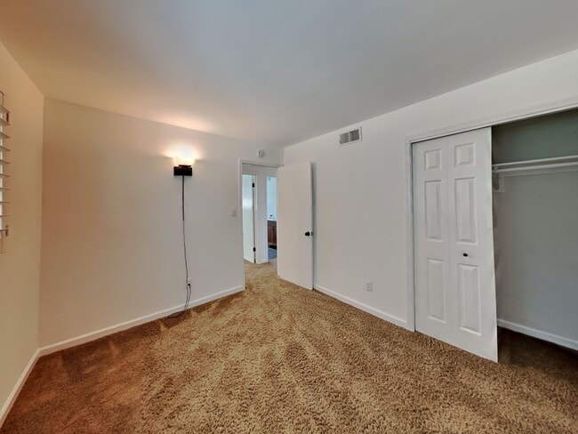 Building Photo - Fantastic 4/2 Home in El Sobrante