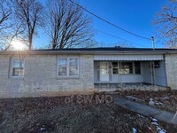 Building Photo - 3340 E Portland St