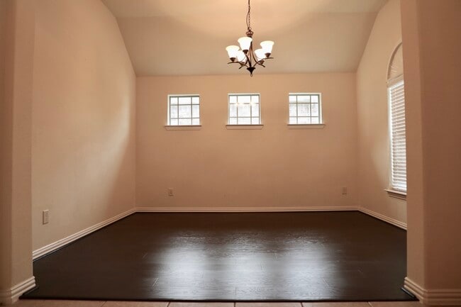 Building Photo - 2306 Snowy Egret Drive