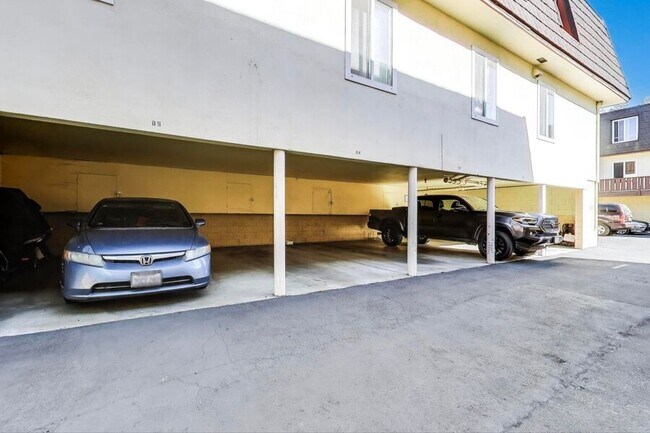 Building Photo - 1283 Ayala Dr
