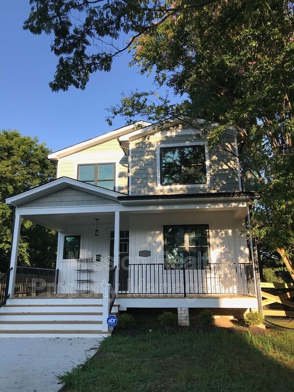 Building Photo - 5300 Wingfield St