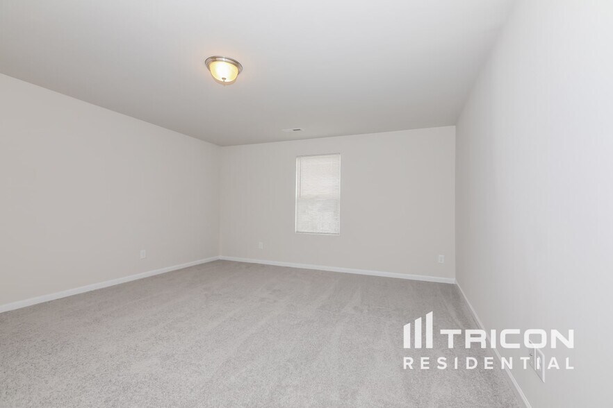 Building Photo - 435 Oakleigh Ln