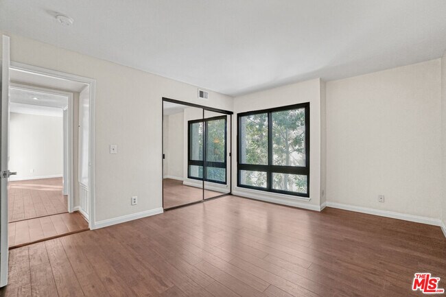 Building Photo - 8601 Falmouth Ave