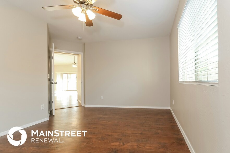Building Photo - 2374 S 155th Ln
