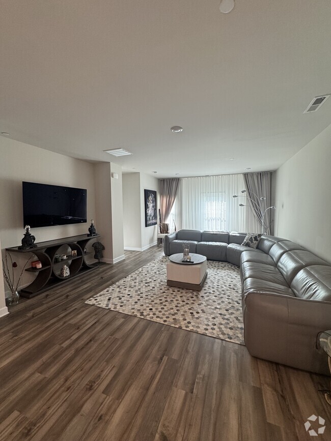 Building Photo - 2612 Greenmarket Dr
