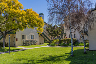 Building Photo - Legacy Residential - El Cajon