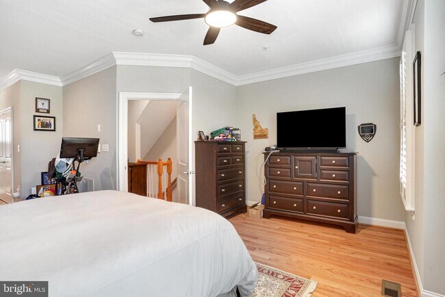 Building Photo - 906 Slaters Ln