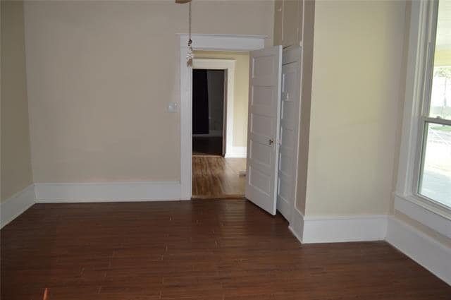 Building Photo - 1403 Bonham St