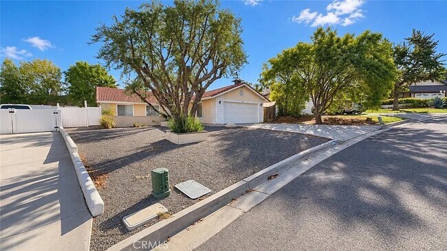 Building Photo - 23040 Pheasant Dr
