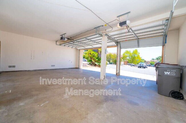 Building Photo - 39945 Temecky Way