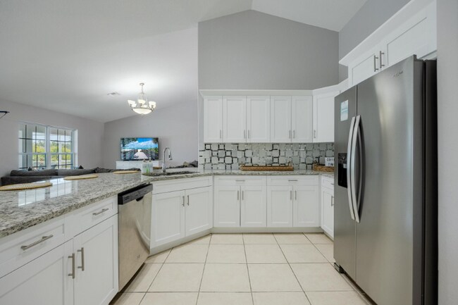 Building Photo - 2211 Surfside Blvd