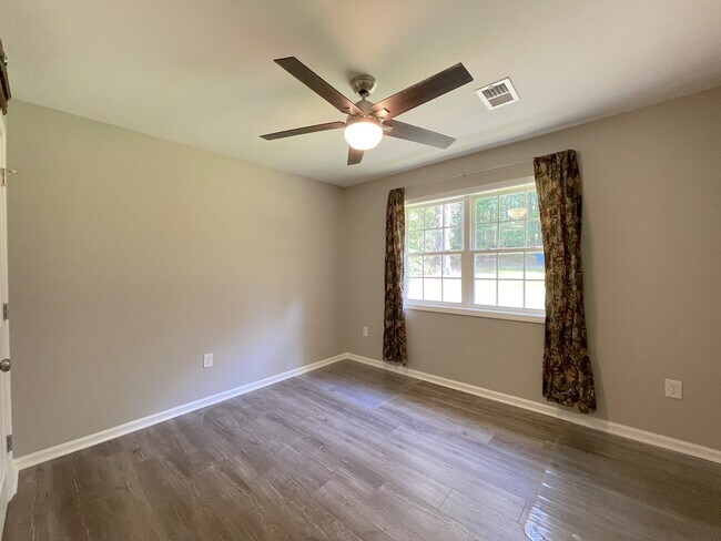 Building Photo - 140 NC-24