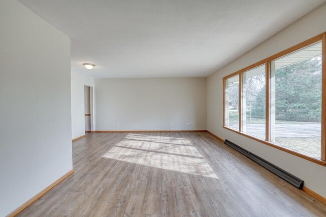 Building Photo - 4465 N 144th St