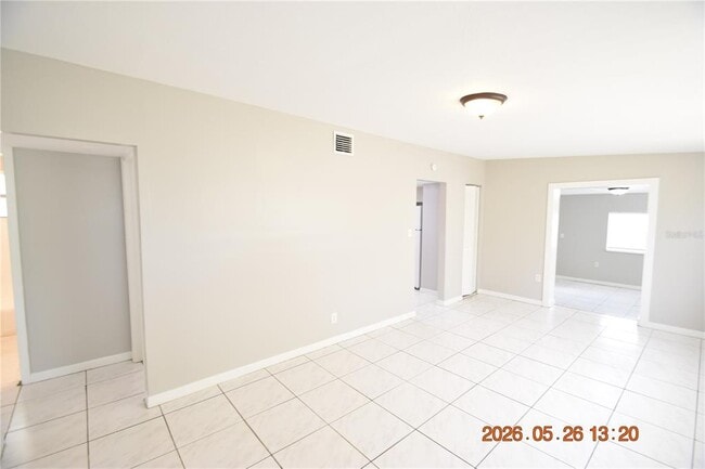 Building Photo - 4011 W Marietta St
