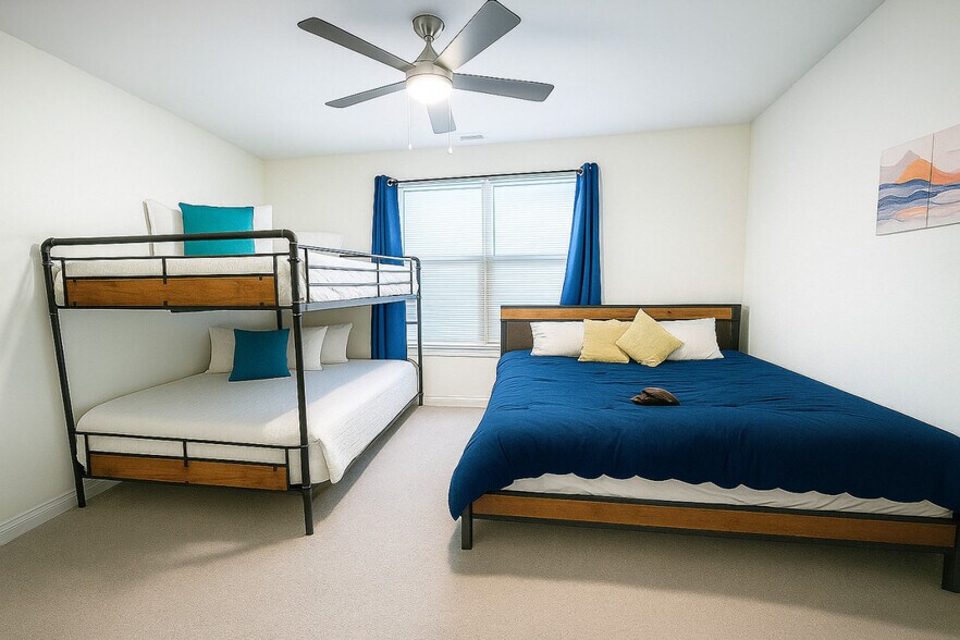 Building Photo - 5890 Royal Ln