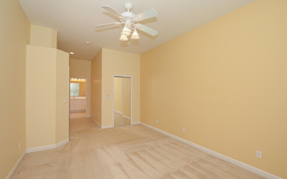 Master bedroom view of closet and bathroom - 798 SW Munjack Cir