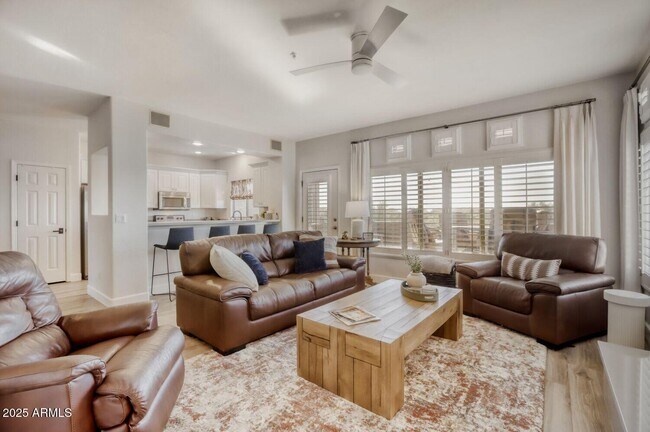 Building Photo - 8880 E Paraiso Dr