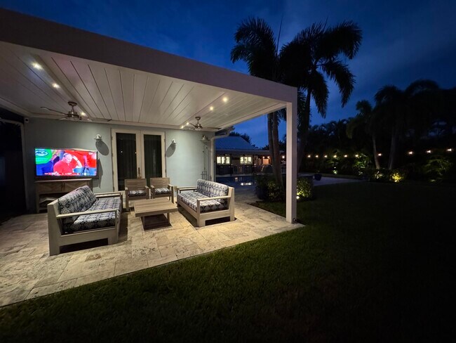 Building Photo - 730 Camino Lakes Cir