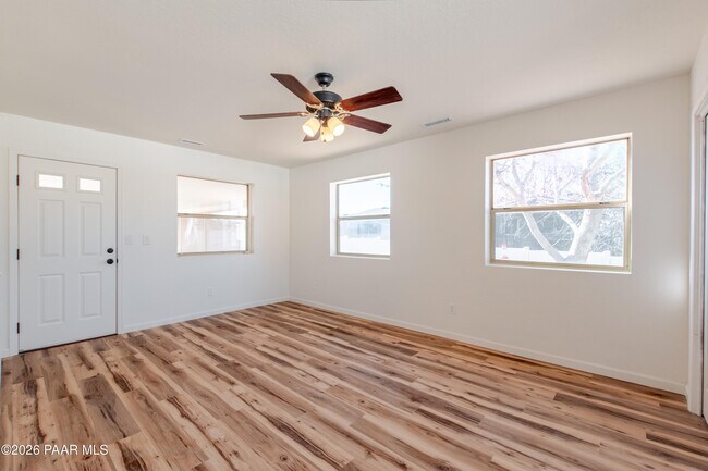 Building Photo - 4840 N Agua Fria Dr