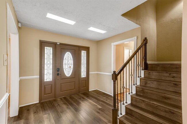 Building Photo - 14919 Parkville Dr