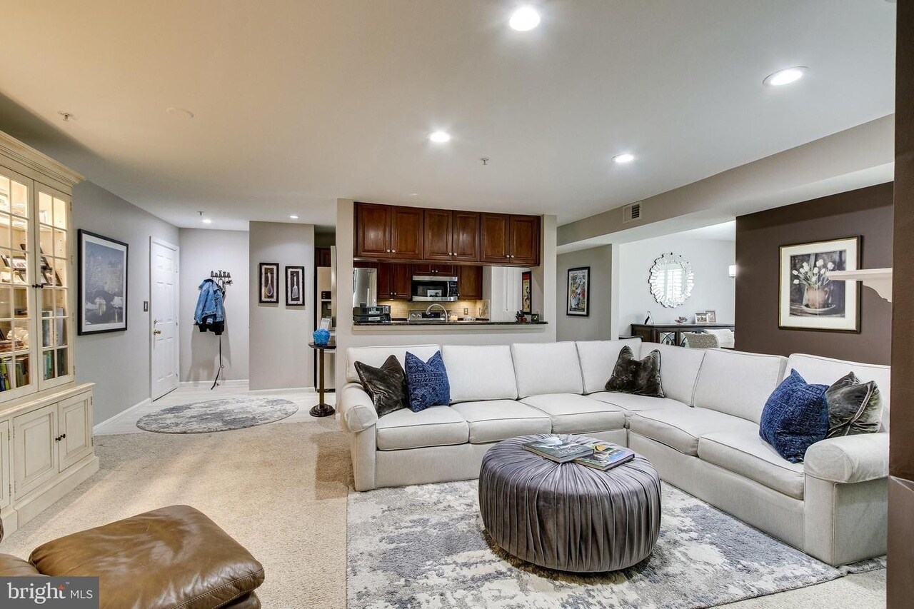 Building Photo - 4120 Monument Ct