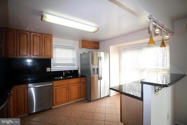 Building Photo - 10500 Prairie Landing Terrace