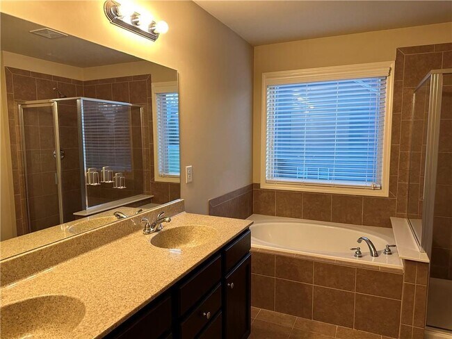 Building Photo - 4441 Lassen Ct