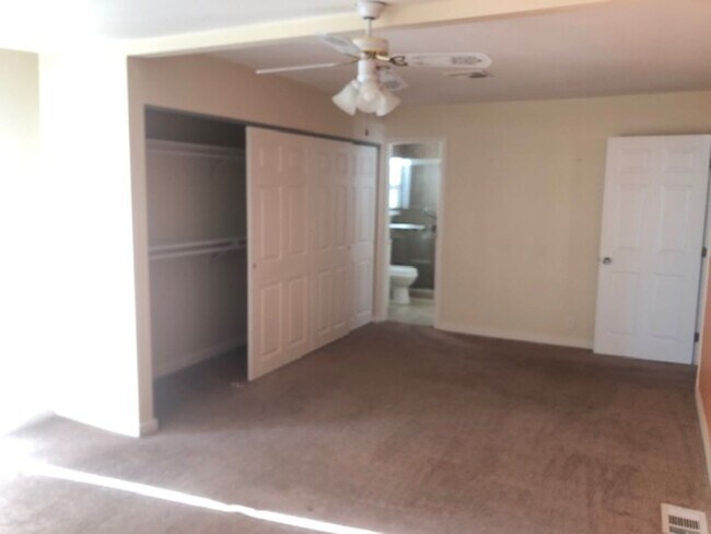 Building Photo - Sun Lakes long term Rental