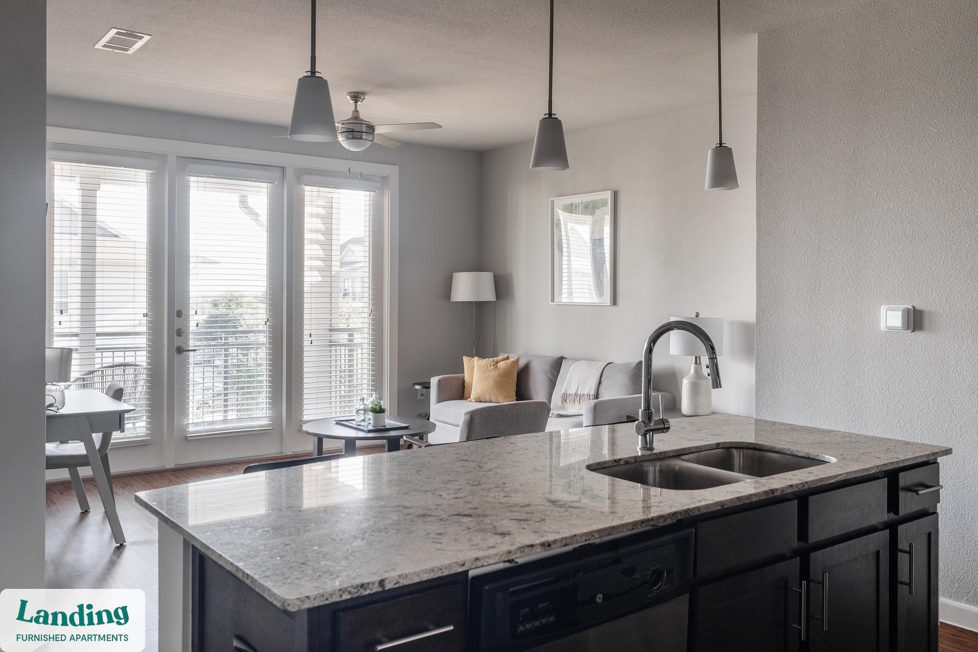 Building Photo - 4300 Cromwell Dr